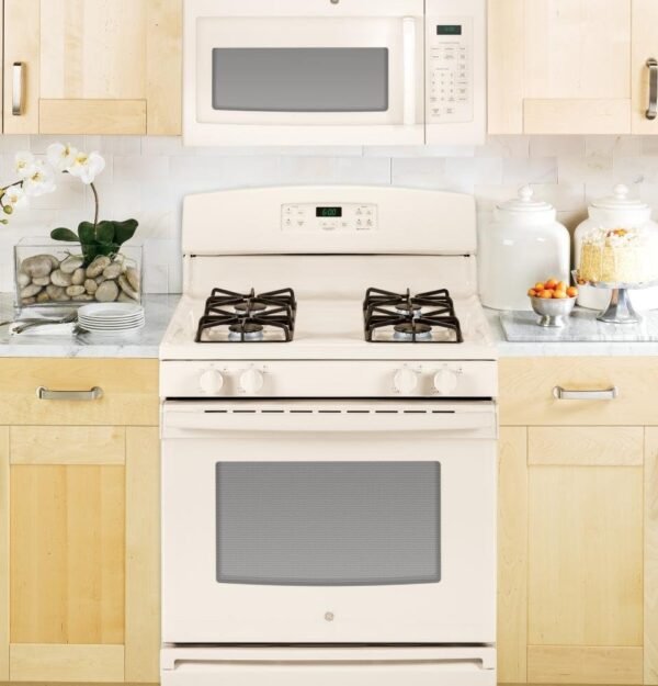 61gIlMIBA8L._AC_SL1000_-1 GE JVM3160DFCC 1.6 Cu. Ft. Over-the-Range Microwave Oven Review Durable and User-Friendly